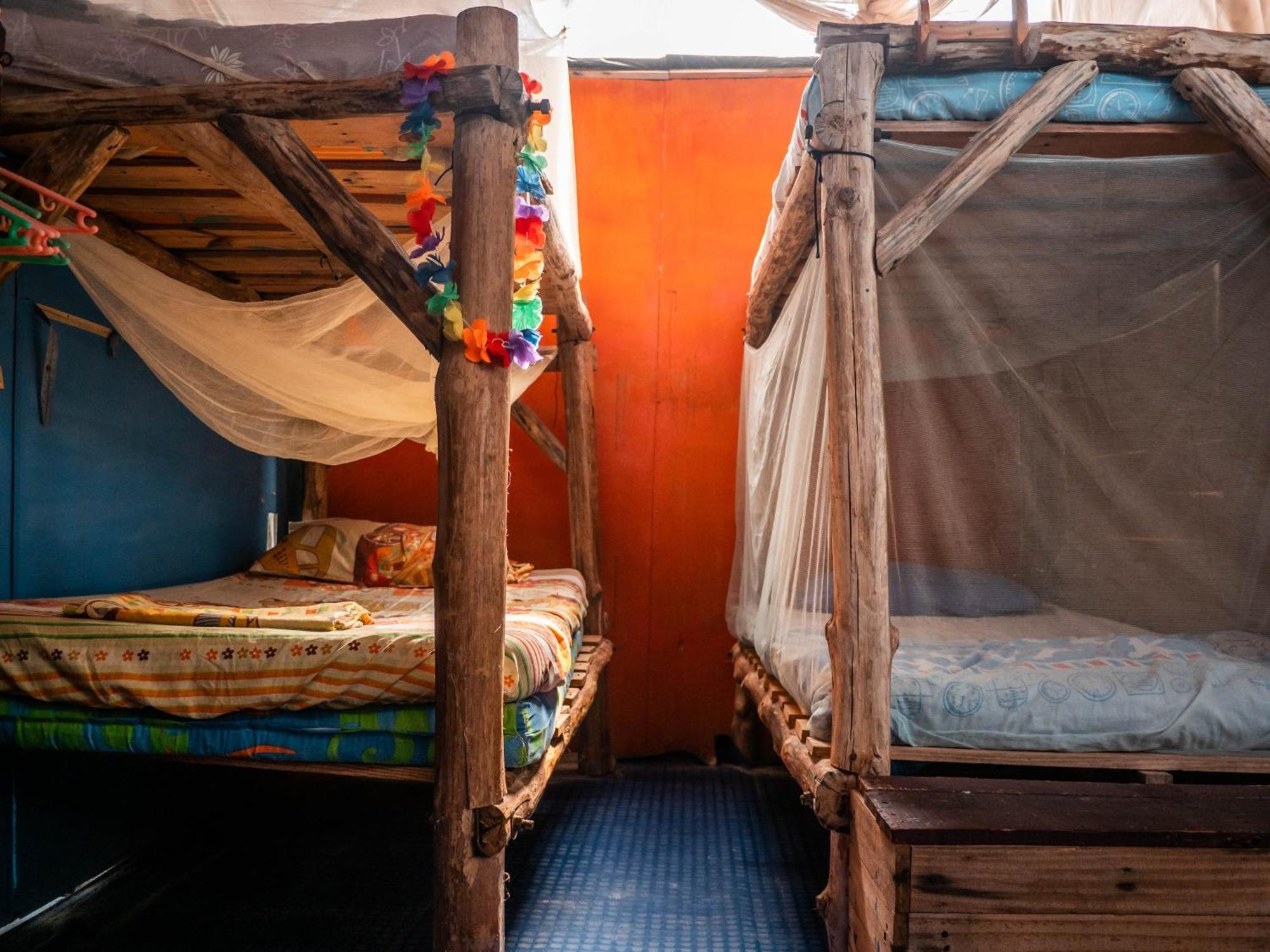 A Orilla Del Mar En Baru Hostel Cartagena Luaran gambar